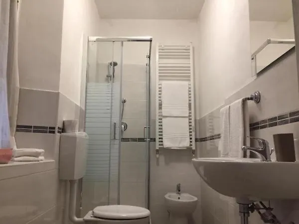 Hotel D 2 Non Accettiamo Franciesi Parme Appartement
